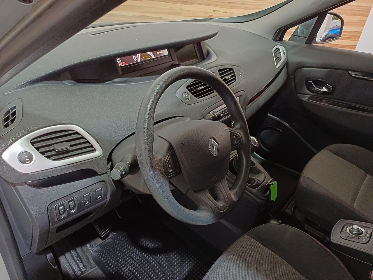 Renault Scenic 1.5 dCi 110CV 7 POSTI - 2013