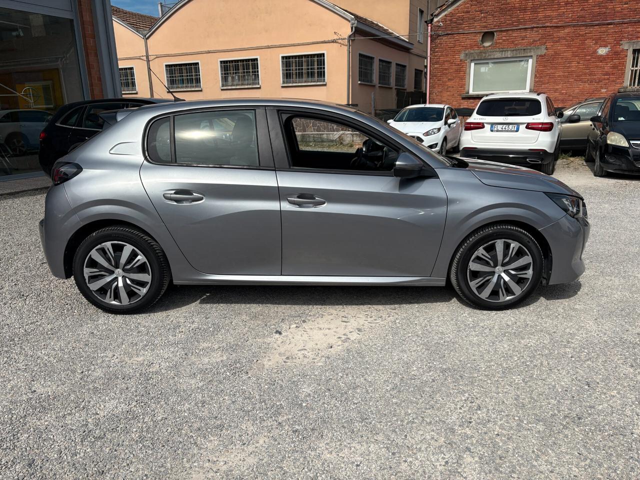 Peugeot 208 1.2 Benz 5p -Unico proprietario