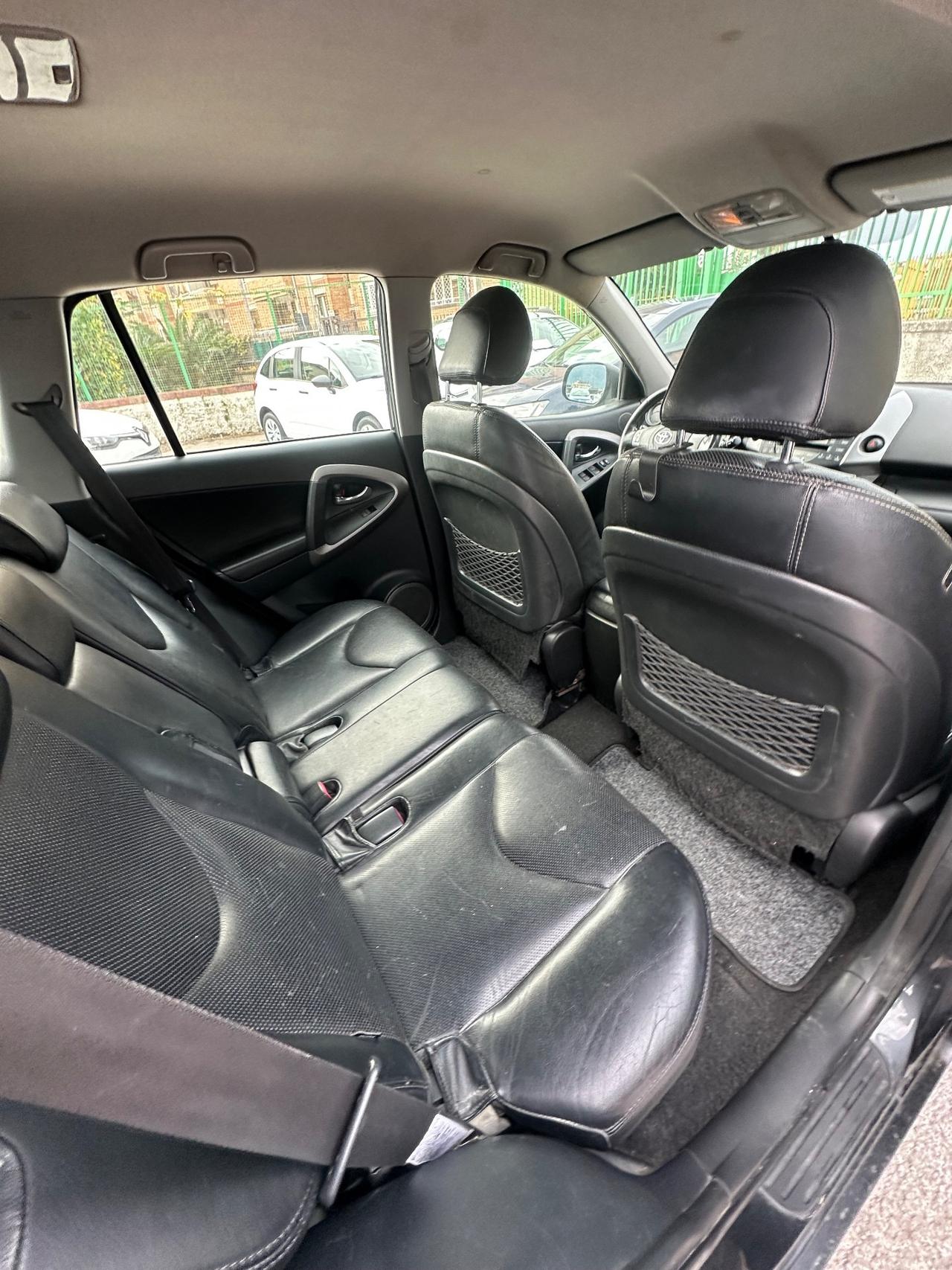 Toyota RAV 4 RAV4 2.2 D-4D 136 CV Luxury