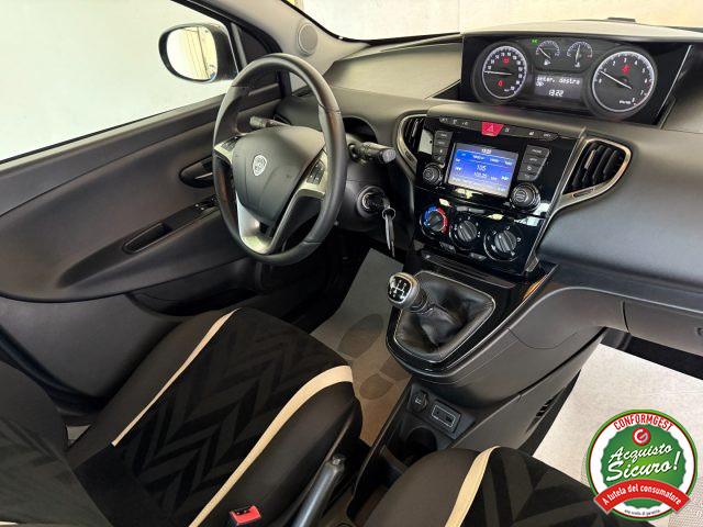LANCIA Ypsilon 1.2 69 CV 5 porte Platinum PREZZO REALE!!!
