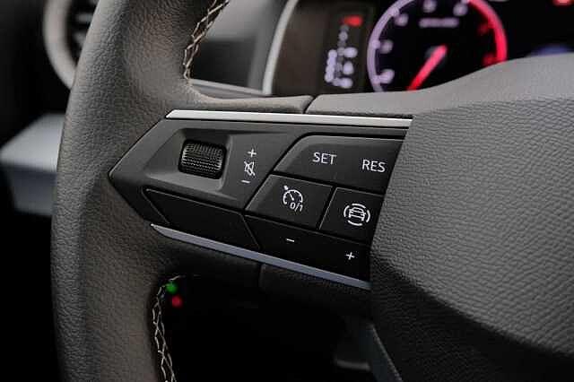 SEAT Arona 1.0 TSI 95cv Black Edition