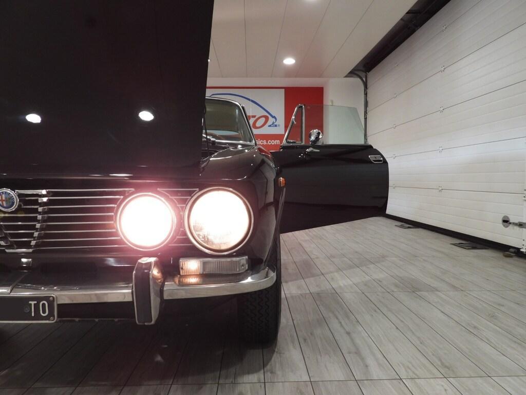 Alfa Romeo Spider GT 2000 VELOCE TIPO 105.21