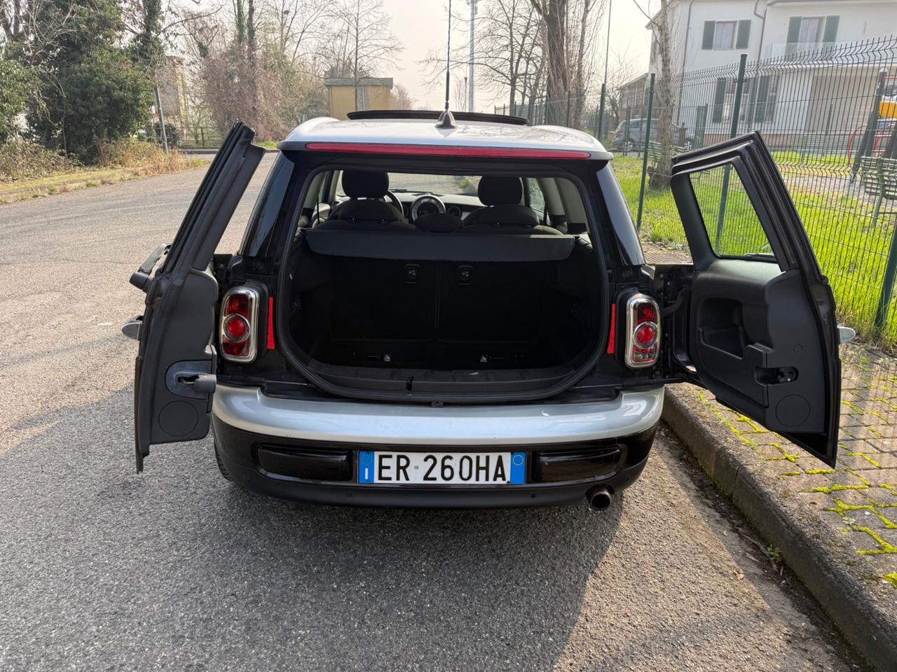 Mini Cooper Clubman AUTOMATICA-2013 BENZINA 1.6