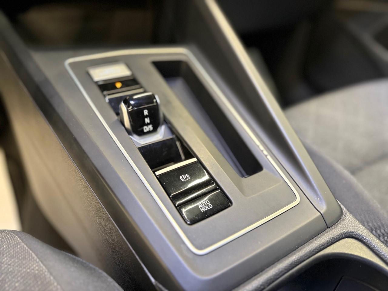 Volkswagen Golf 2.0 TDI DSG 116 CV Life 2022