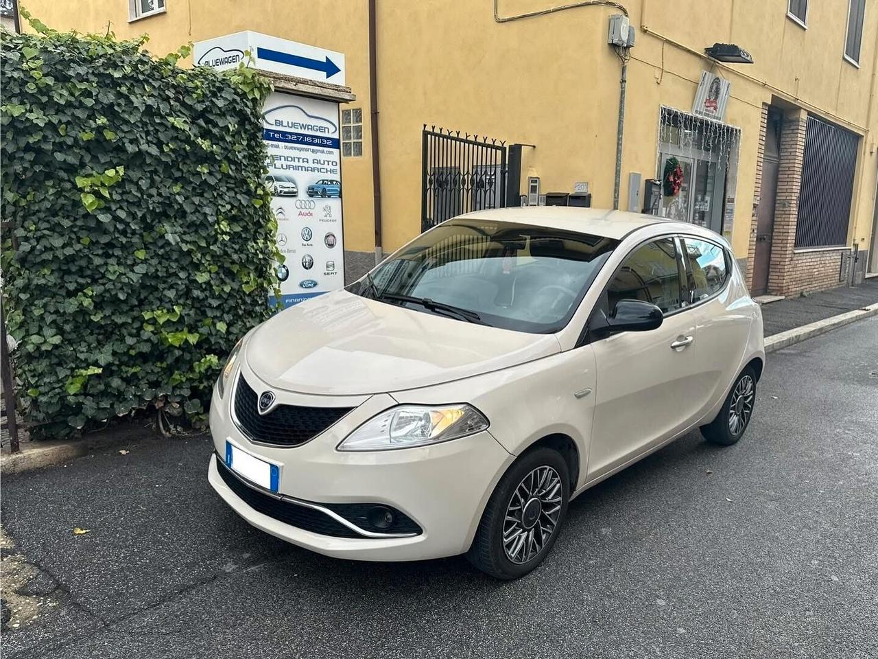 Lancia Ypsilon 1.2 69 CV 5 porte Gold FINANZIABILE
