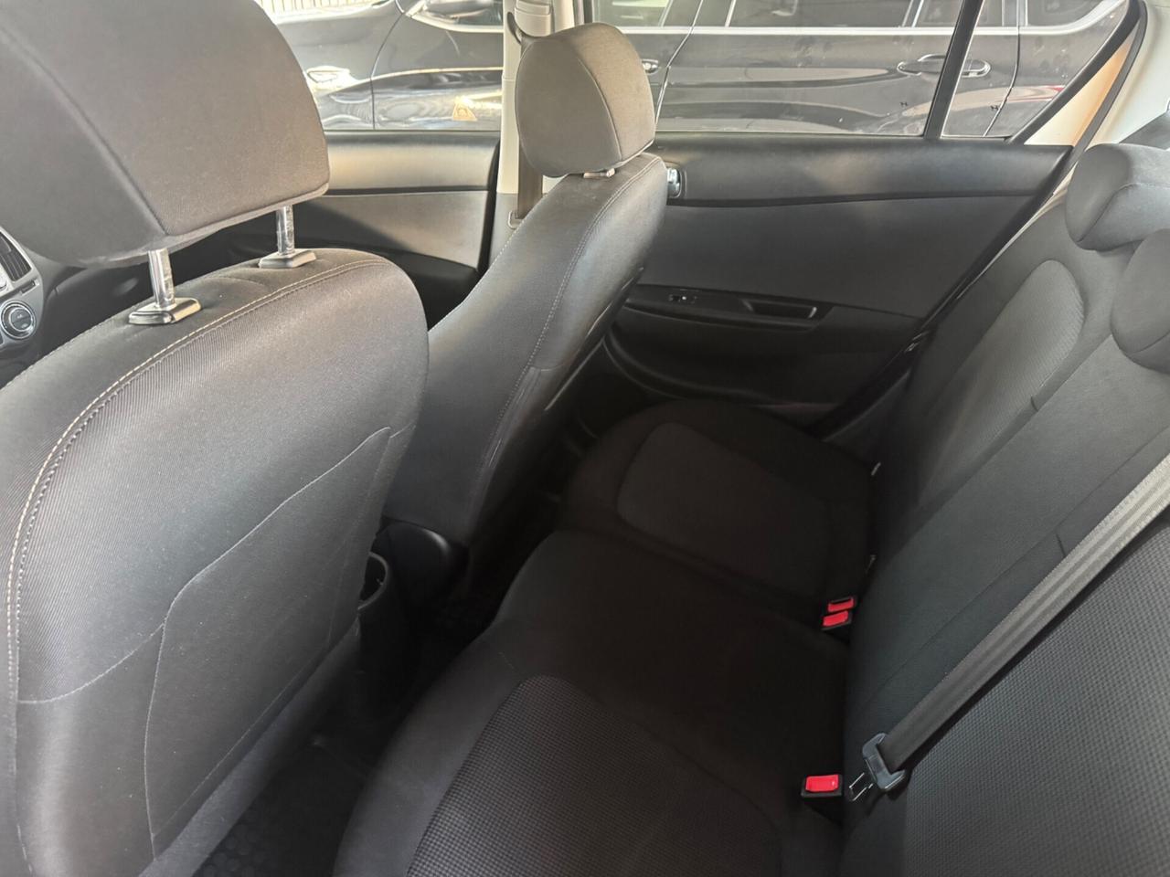 Hyundai i20 1.4 CRDi 5p. Sound Edition