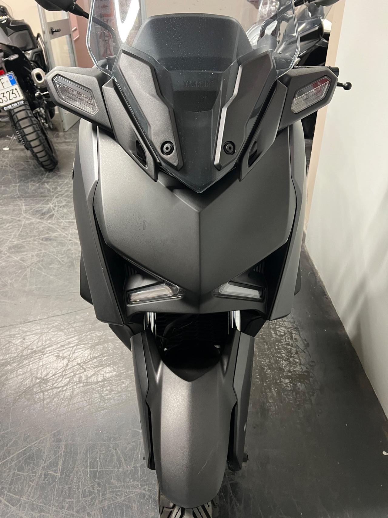 Yamaha X-Max 300