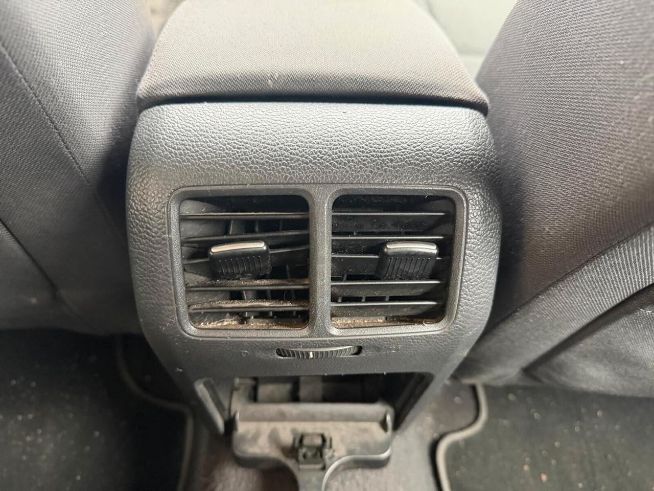 Volkswagen Golf 1.9 TDI 5p. Sportline