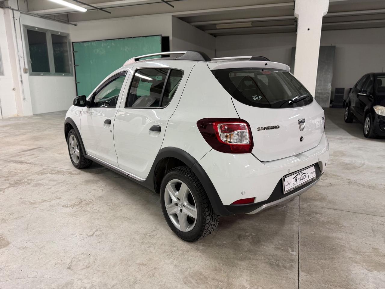 Dacia Sandero Stepway 1.6 12V 90CV Prestige