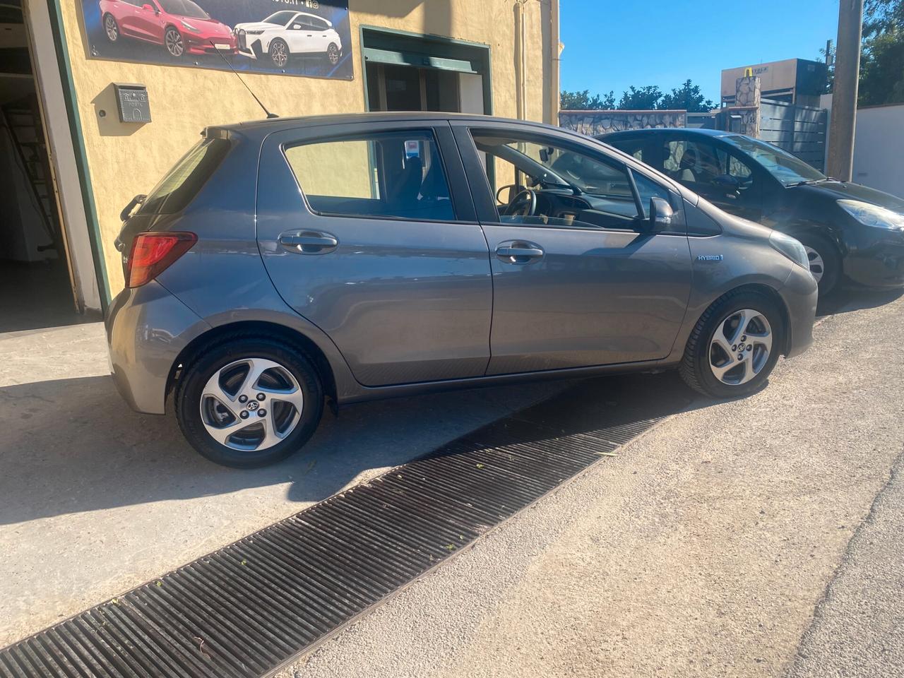 Toyota Yaris 1.5 Hybrid 12/2016