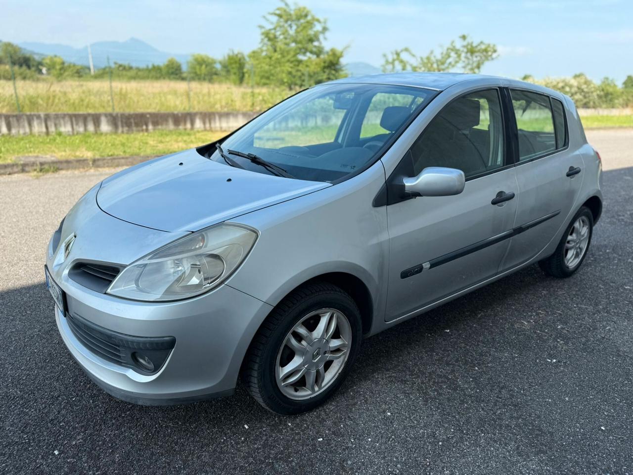 Renault Clio 1.5 dCi 68CV 5 porte NEOPATENTATI