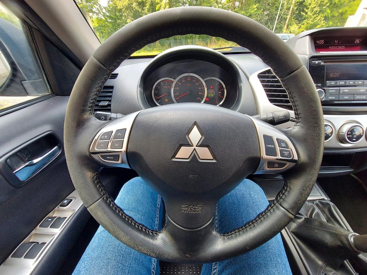 Mitsubishi L200 2.5 DI-D Double Cab Invite