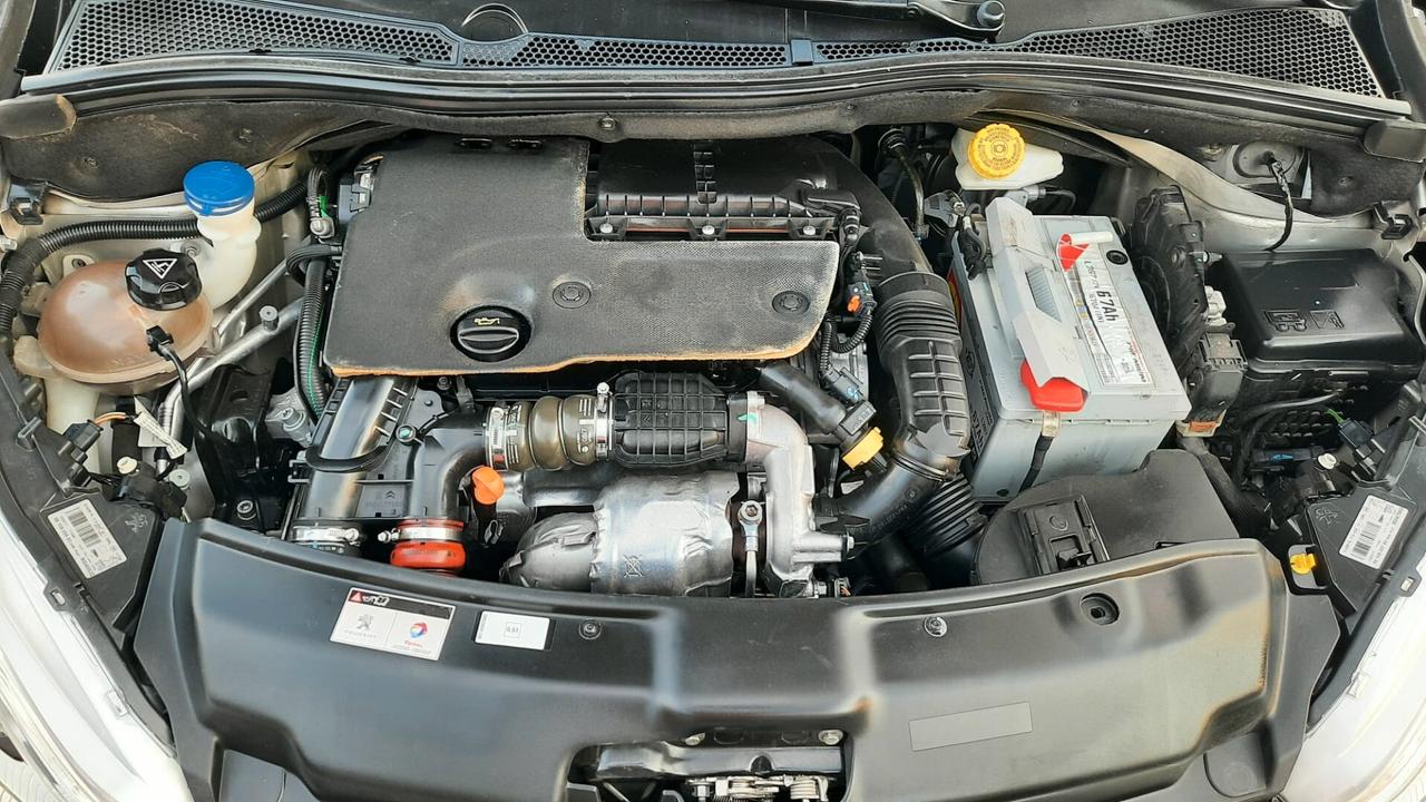 Peugeot 208 BlueHDi 75 5 porte Allure