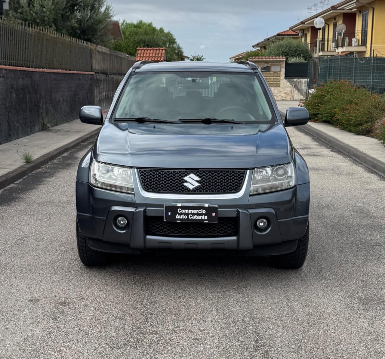 Suzuki Grand Vitara 1.9 DDiS CON GANCIO TRAINO