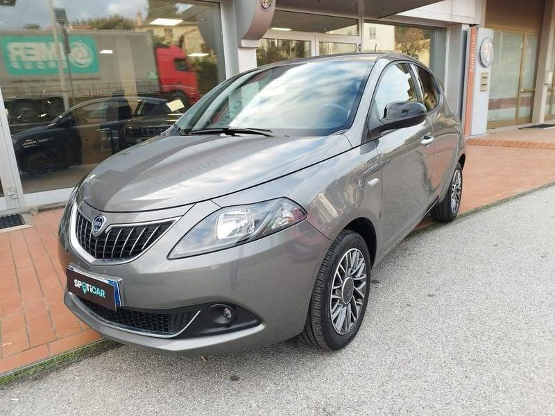 Lancia Ypsilon 1.0 FireFly 5 porte S&S Hybrid Gold Plus