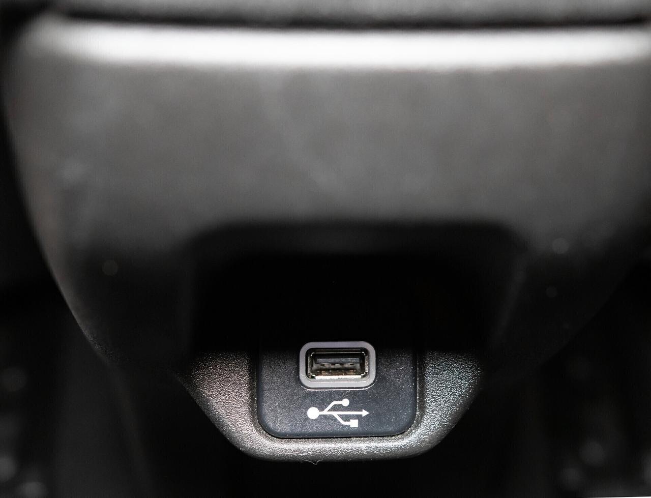 Jeep Renegade 1.6 Multijet 130cv BLACKEAGLE