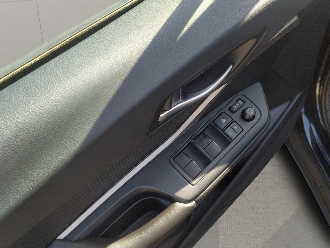 Toyota C-HR 1.8 Hybrid E-CVT Active