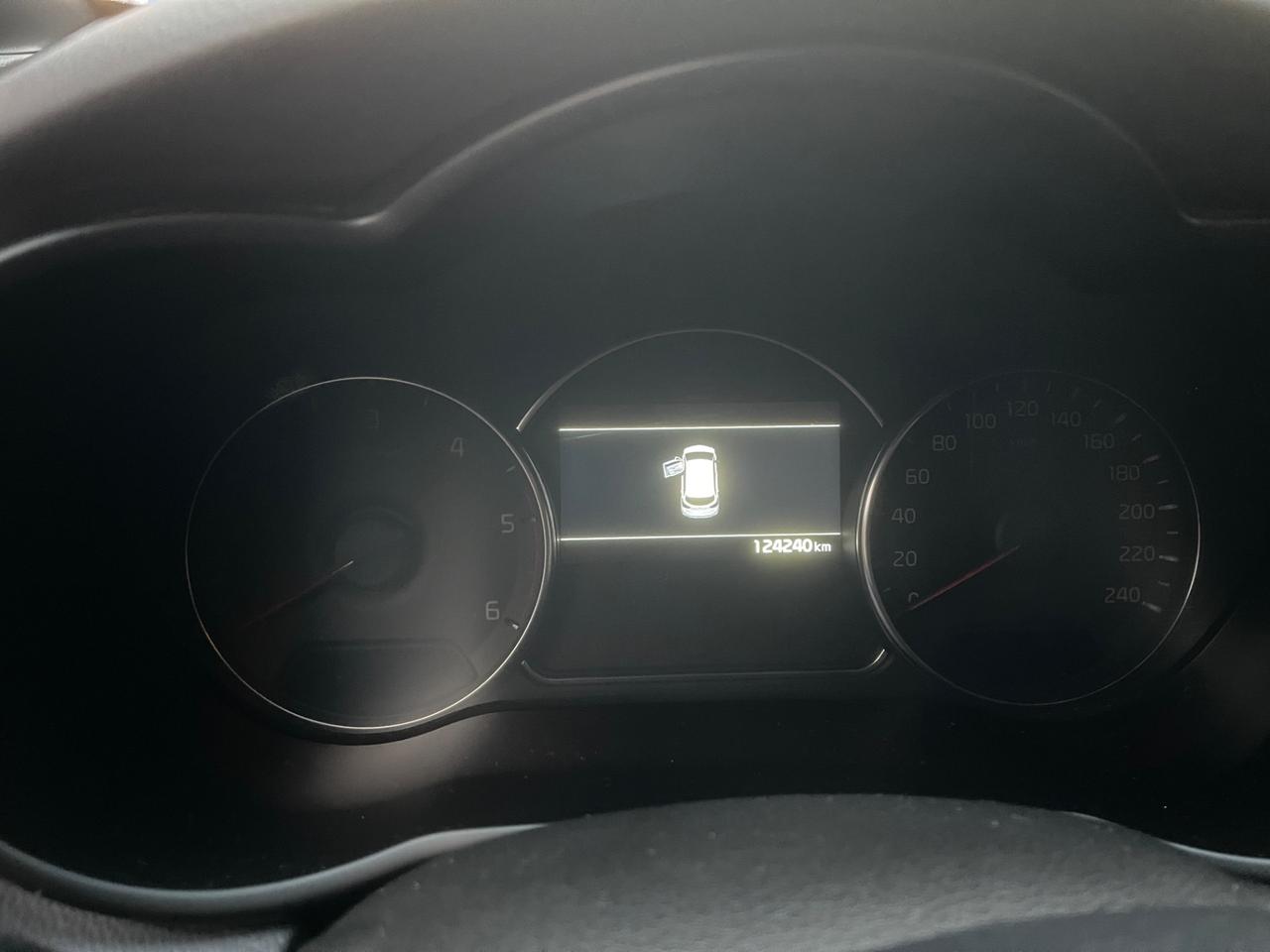 Kia Carens 1.7 CRDi 115 CV Business Class