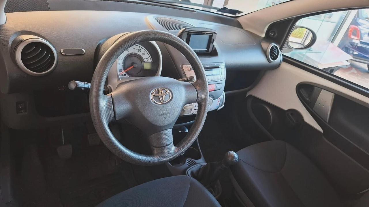 Toyota Aygo 1.0 12V VVT-i 5 porte Active Connect