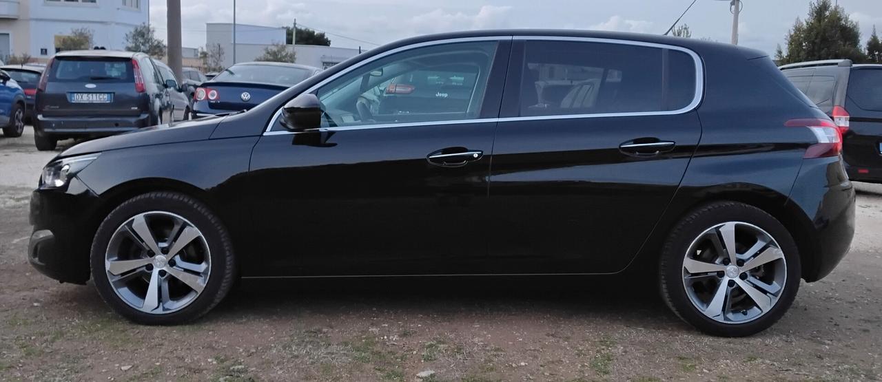 Peugeot 308 BlueHDi 120 S&S Allure