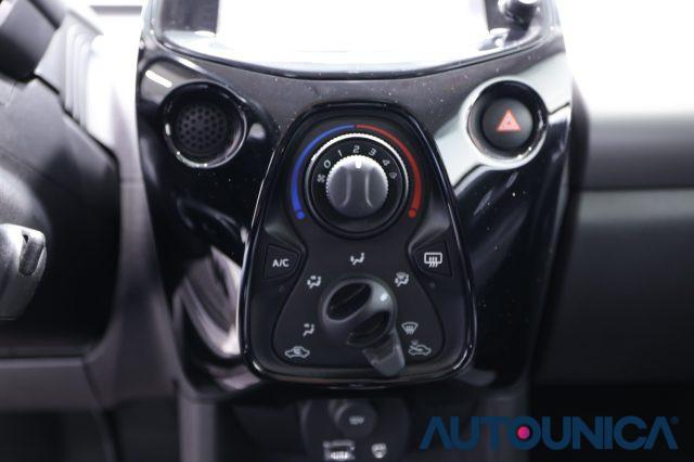 PEUGEOT 108 VTi 68 ETG 5 PORTE ALLURE NEOPATENTATI AUTOMATICA