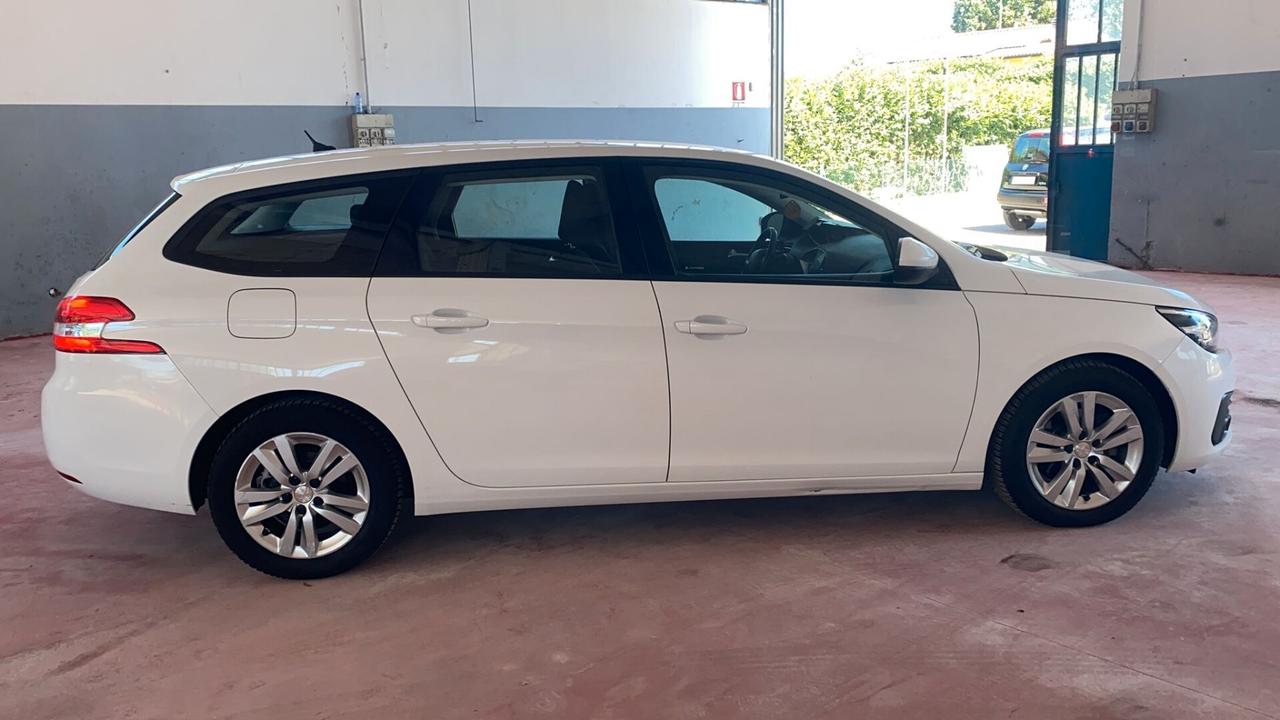 Peugeot 308 BlueHDi 100 S&S SW Active