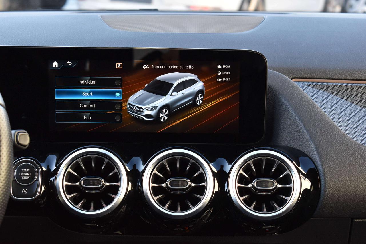 Mercedes-Benz GLA 200 D AMG Premium Plus 2.0 150CV ITALIANA - IVA ESPOSTA