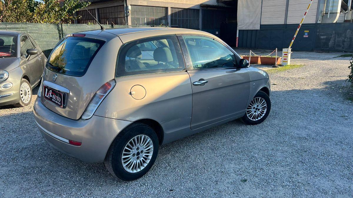 LANCIA - Ypsilon 1.2 8v New Oro (oro)