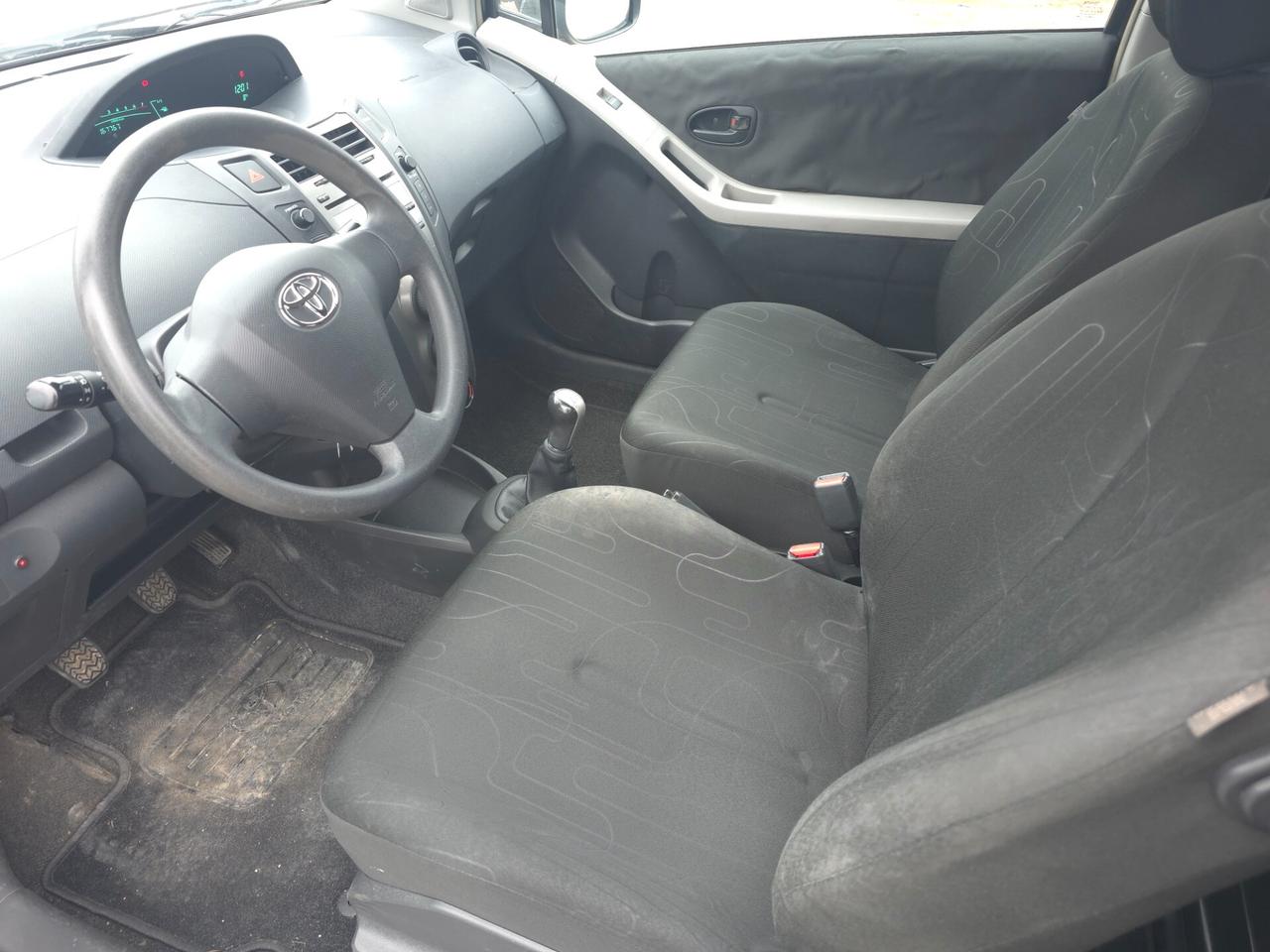 Toyota Yaris 1.0 3 porte