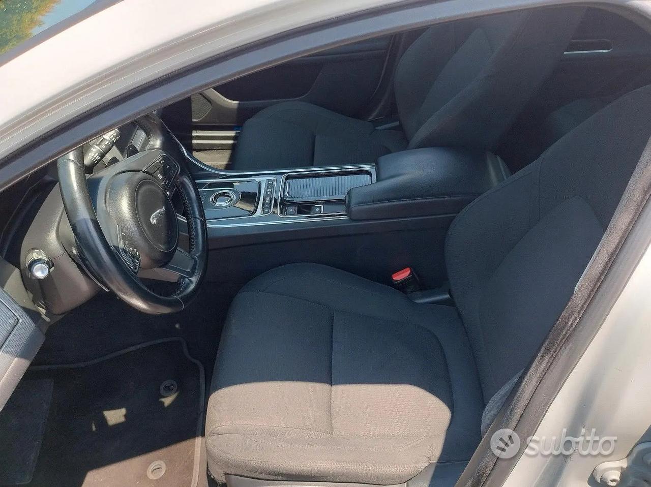 Jaguar XF