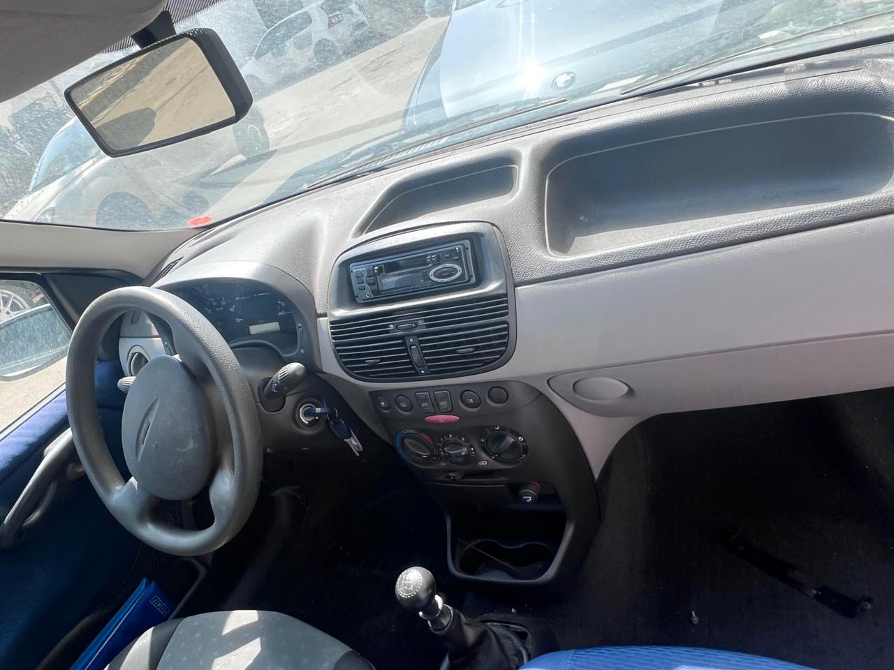 Fiat Punto 1.2i cat 3 porte