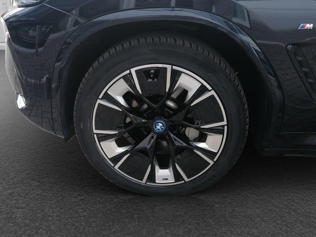 BMW iX3 BEV Impressive