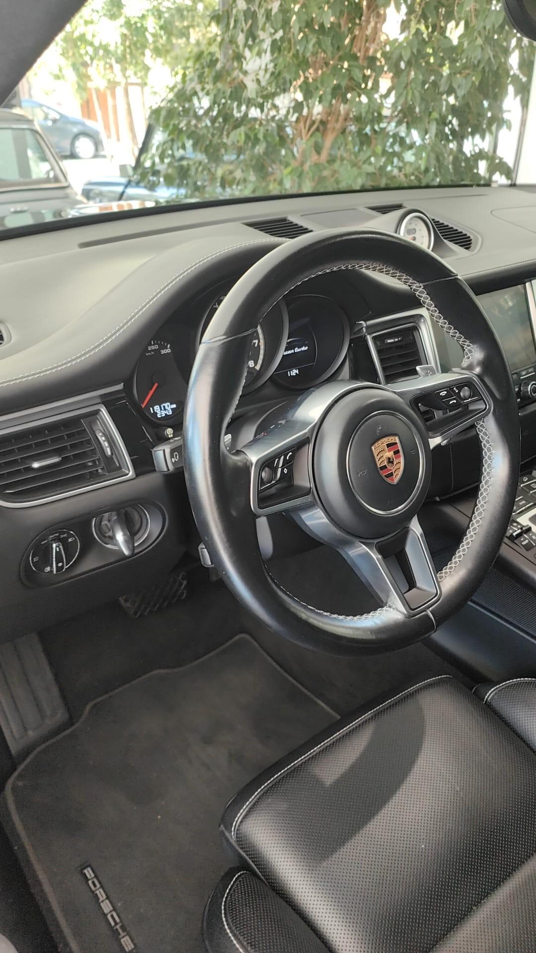 Porsche Macan 3.6 Turbo