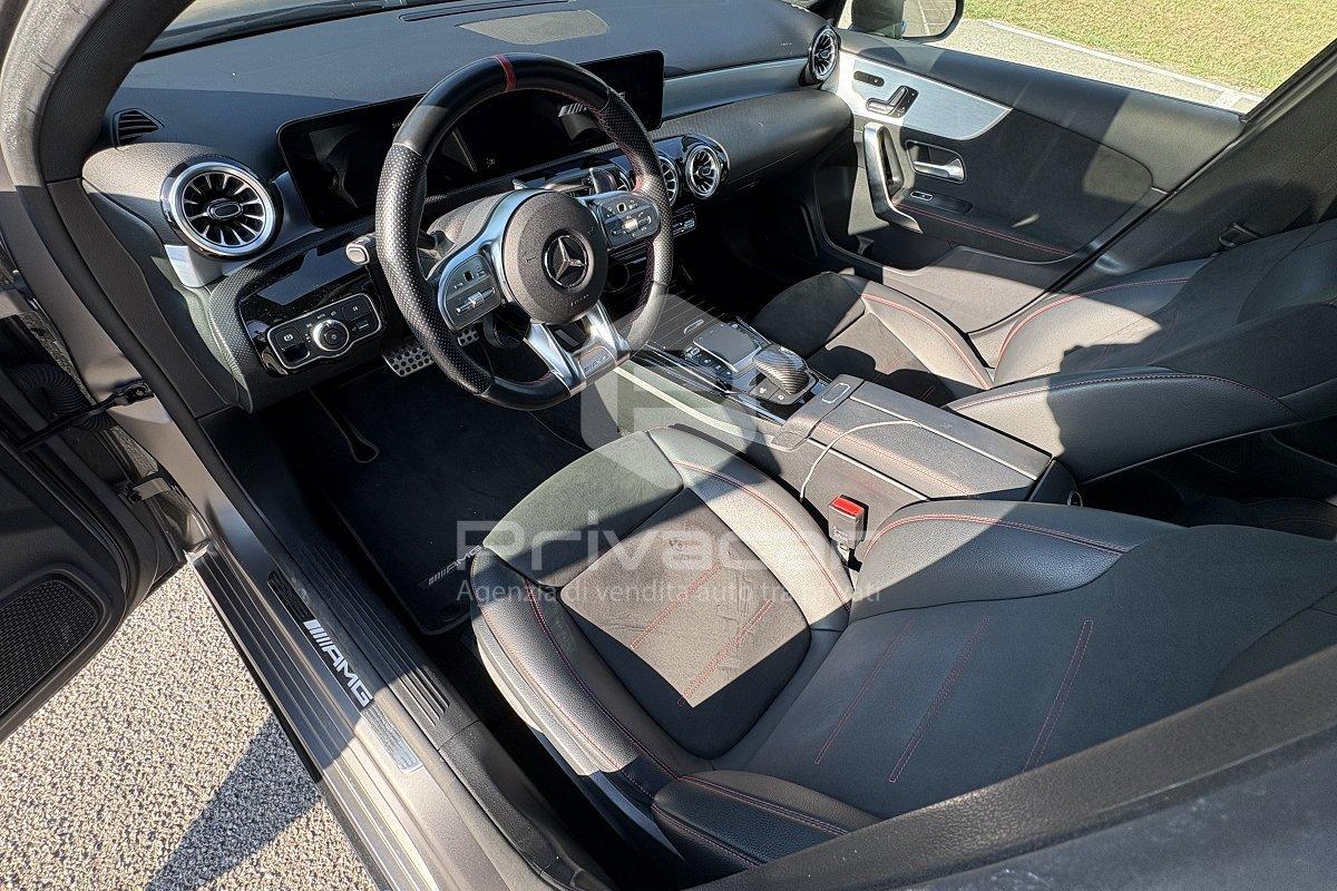 MERCEDES A 35 AMG 4Matic