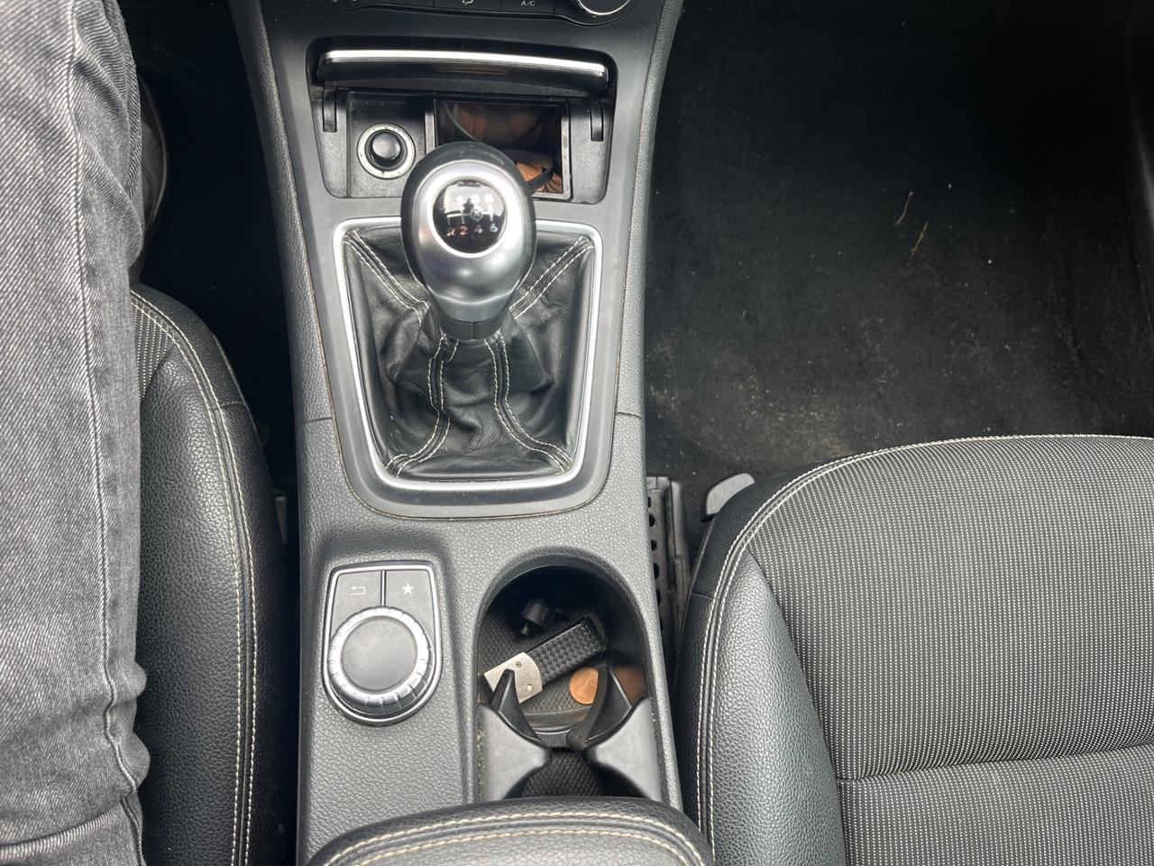Mercedes-benz B 180 d Premium 2016