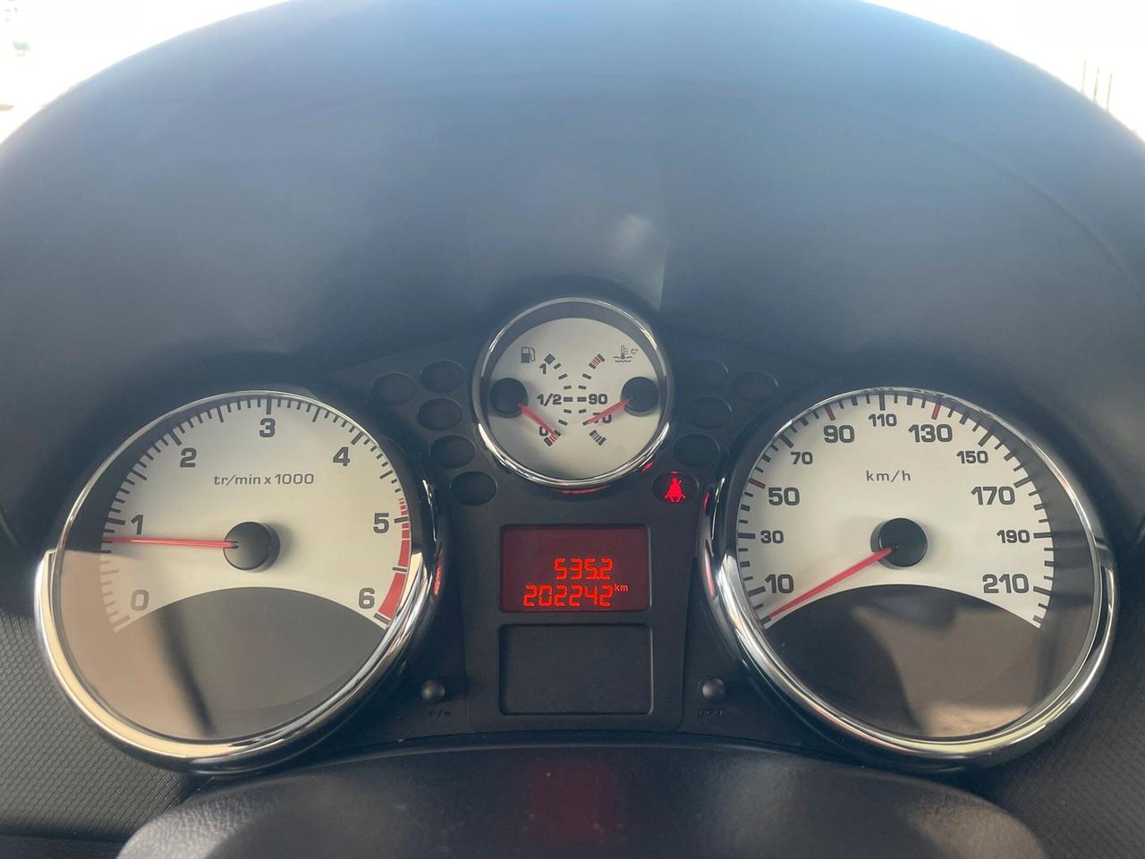 Peugeot 207 1.6 8V HDi 93CV SW Ciel Allure