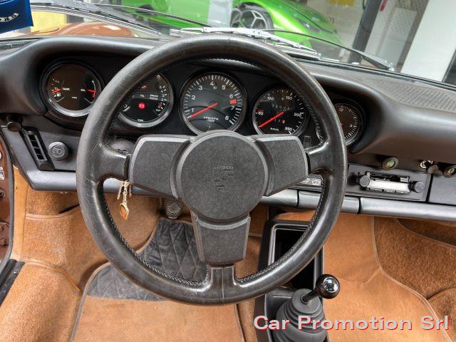 PORSCHE 911 Targa