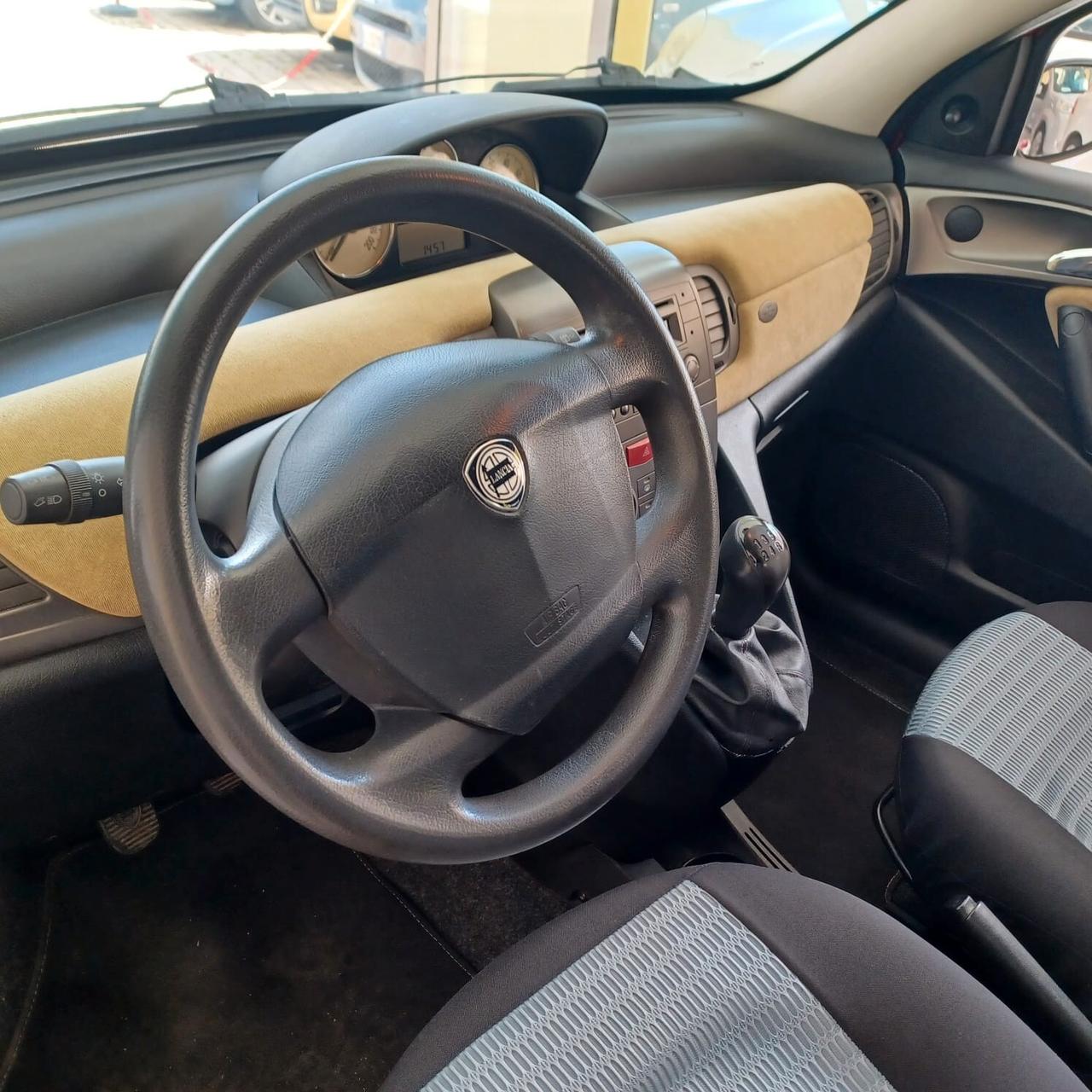 LANCIA YPSILON 1.3 MJTD NEOPATENTATI