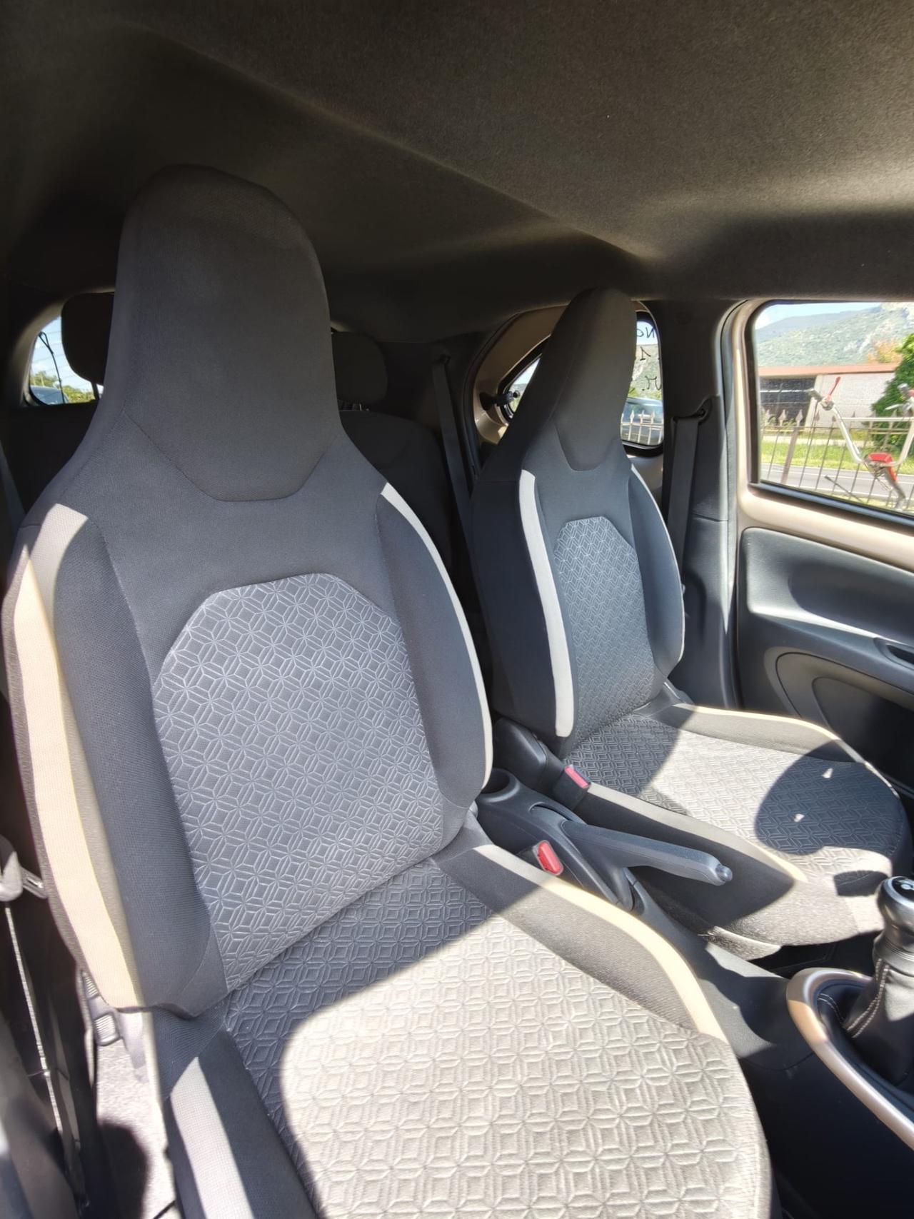 Toyota Aygo X 1.0 VVT-i 72 CV 5 porte JBL Special Edition