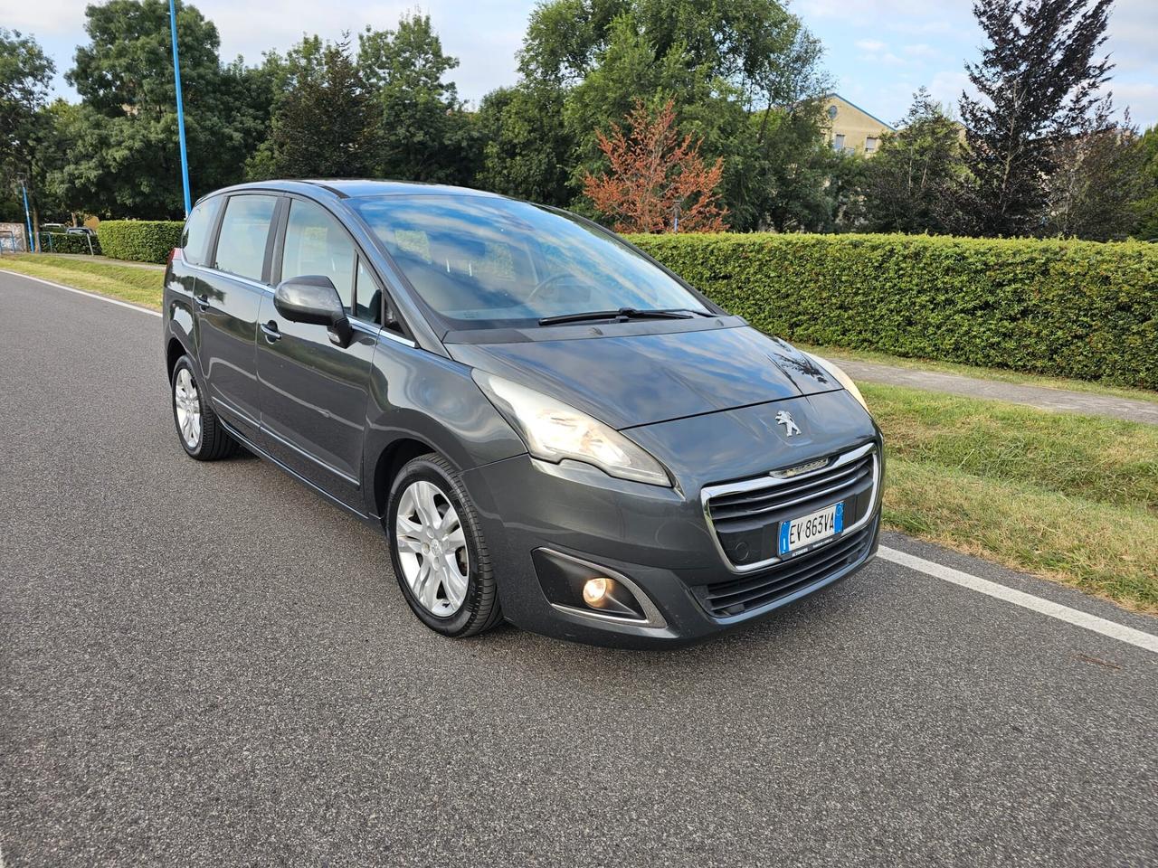 PEUGEOT 5008 1.6 hDi 7 POSTI "OK PER NEOPATENTATI"