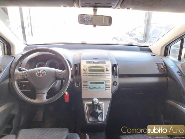 TOYOTA Corolla Verso 2.2 16V D-4D Luna 7pti
