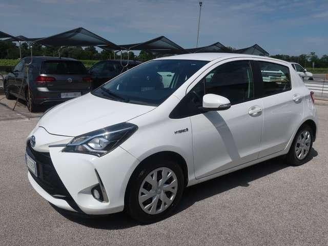 Toyota Yaris Yaris III 2017 5p 1.5h Business