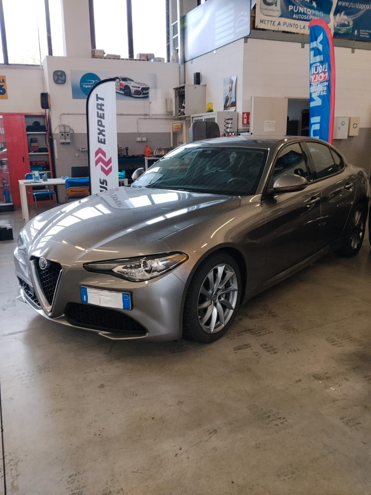 Alfa Romeo Giulia 2.2 Turbodiesel 150 CV AT8