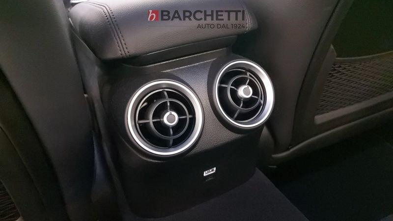 Alfa Romeo Giulia SUPER 2.2 TURBO AT8 180CV