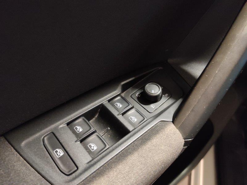 VOLKSWAGEN Tiguan 2ª serie - Tiguan 2.0 TDI SCR DSG Business BlueMotion Technology