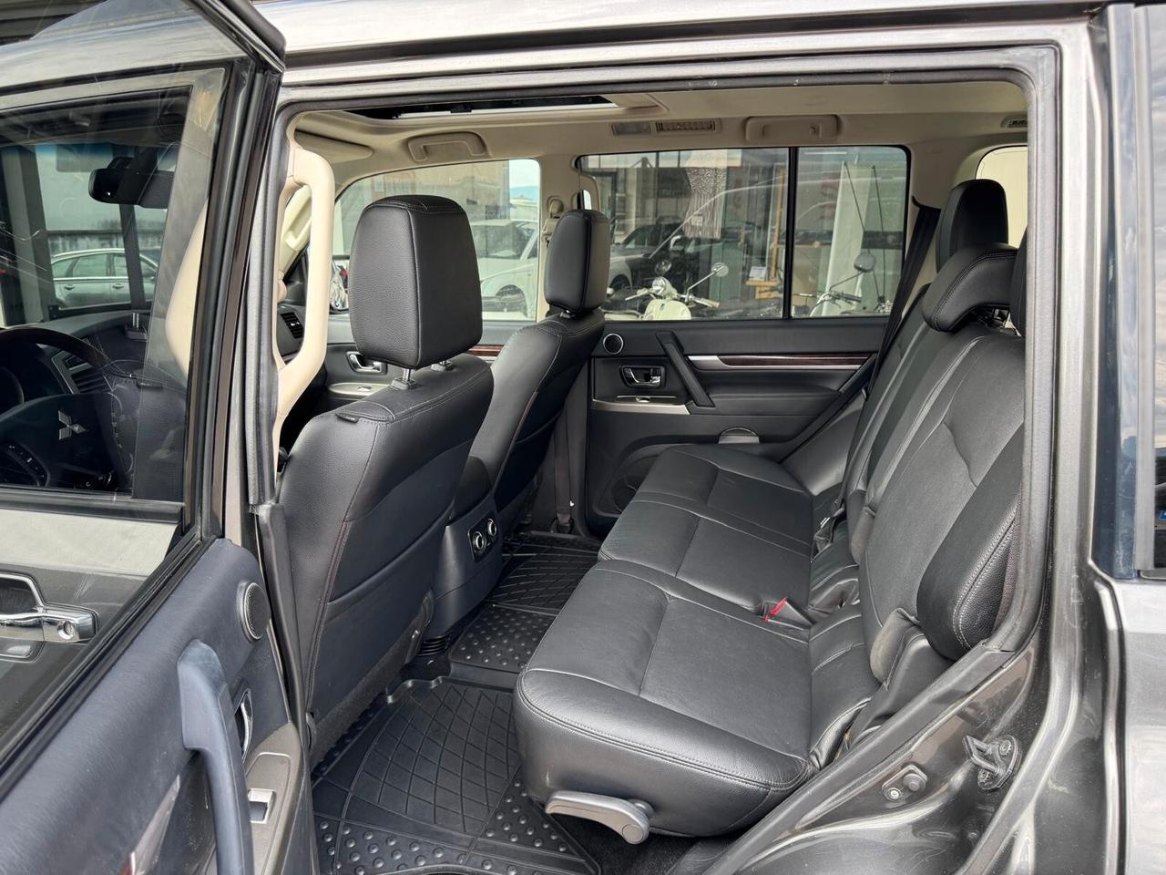 Mitsubishi Pajero 3.2 DI-D 16V aut. 5p. Instyle DPF