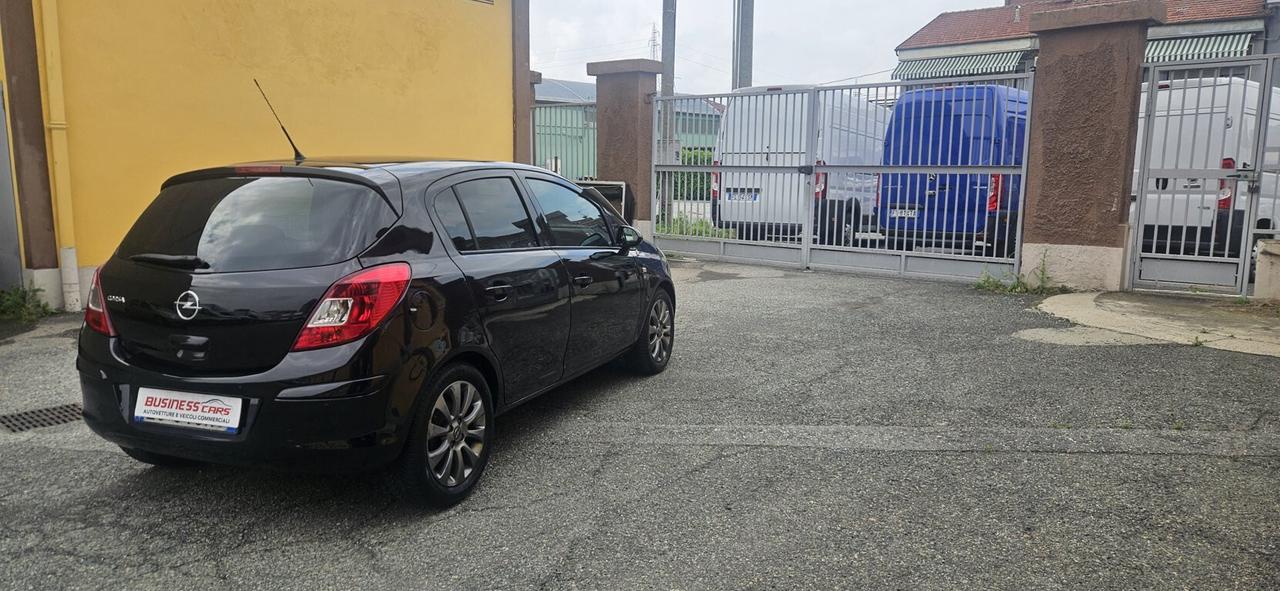 Opel Corsa 1.2 5 porte Club b/ GPL PROSSIMO RINNOVO 2031-AUTO PER NEOPATENTATI