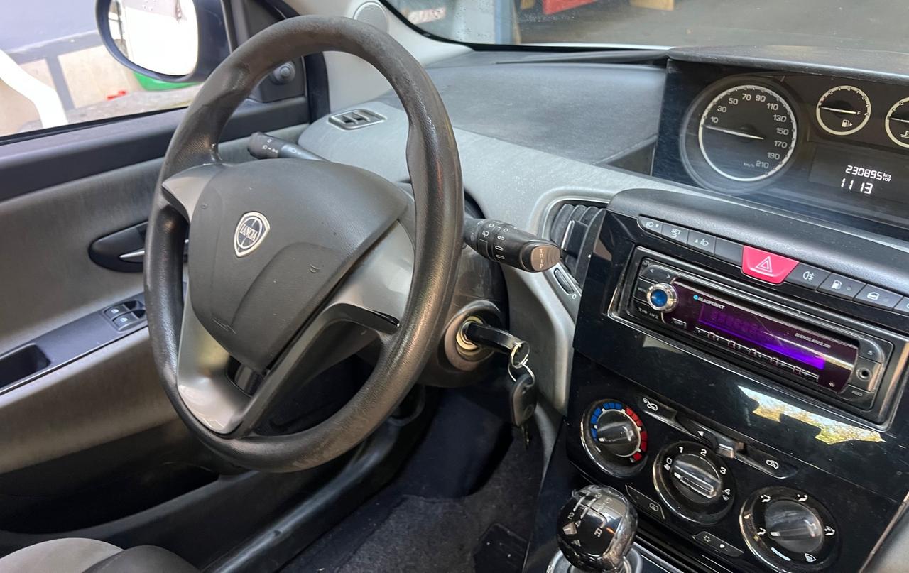 Lancia Ypsilon 1.2 5 porte GPL Ecochic Gold 2014