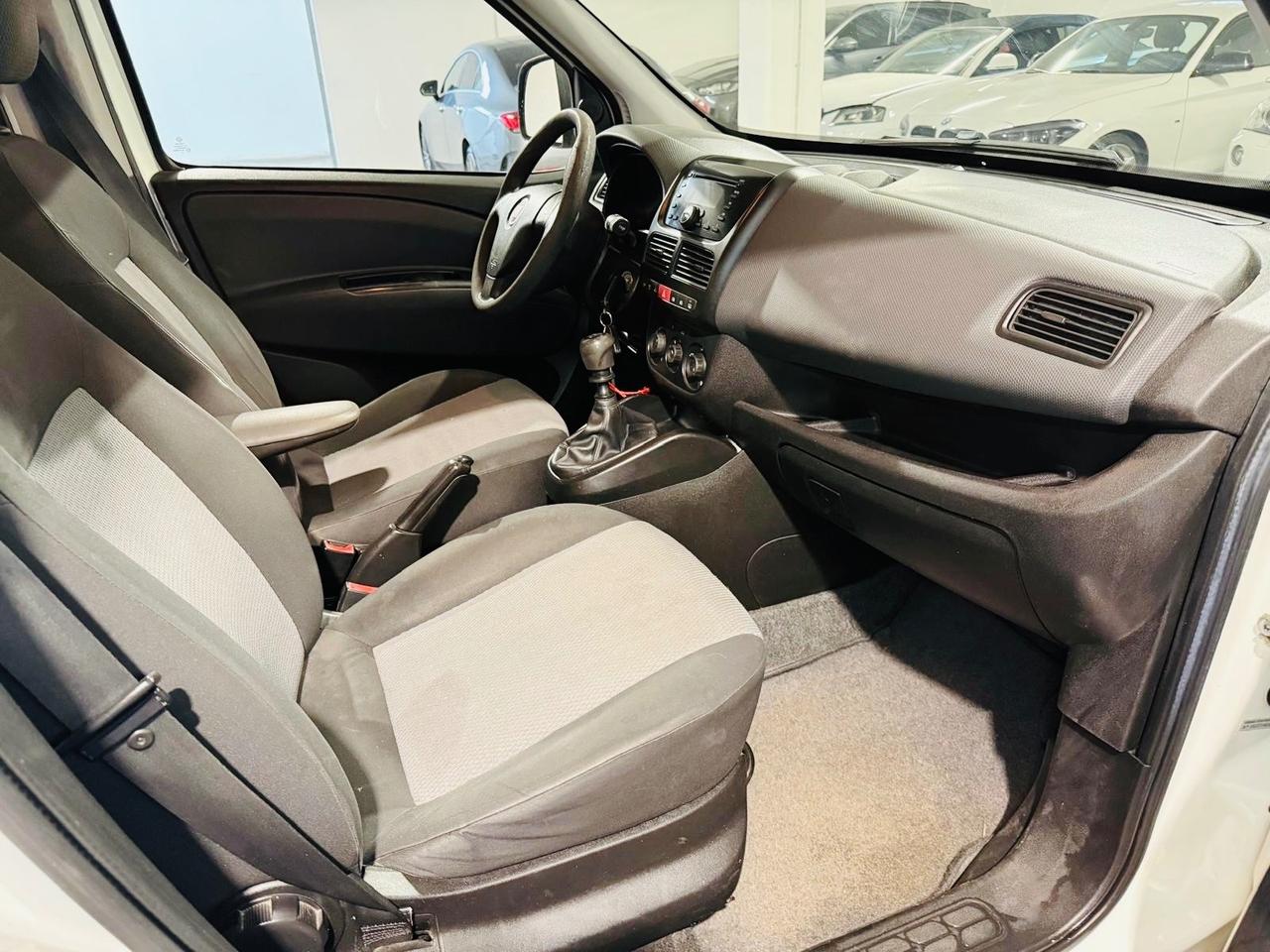 Fiat DOBLO 1.6 Multijet 105 CV Lounge*NEOPATENTATI*5 POSTI