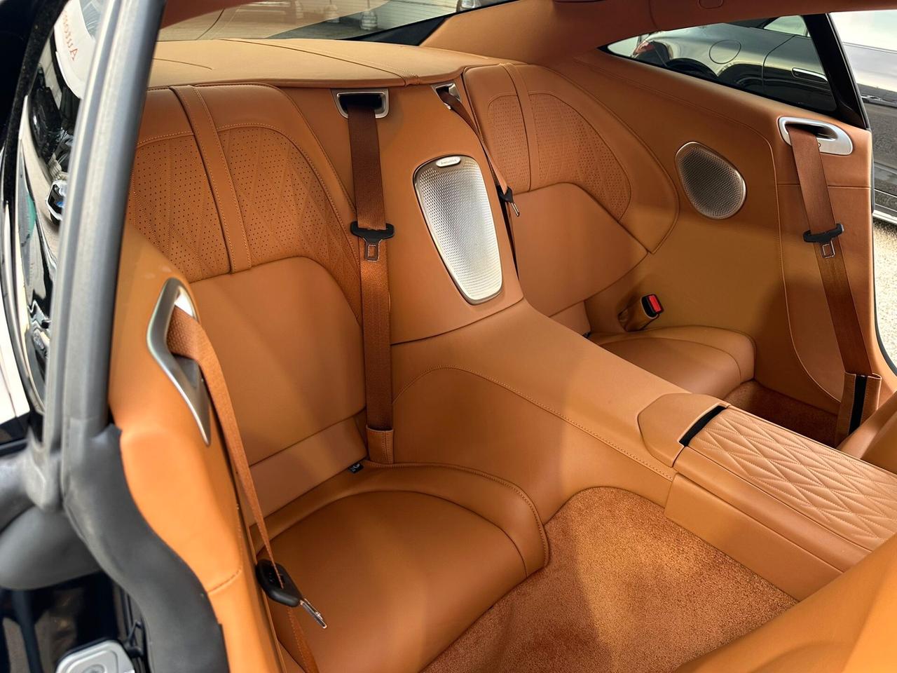 ASTON MARTIN DB12 V8 COUPE 680CV - IVA - GARANZIA ESTESA 2028